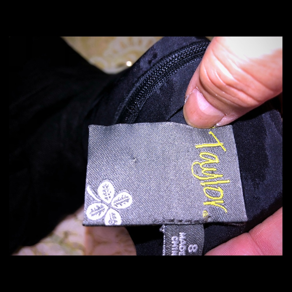 Taylor size 8 dress black